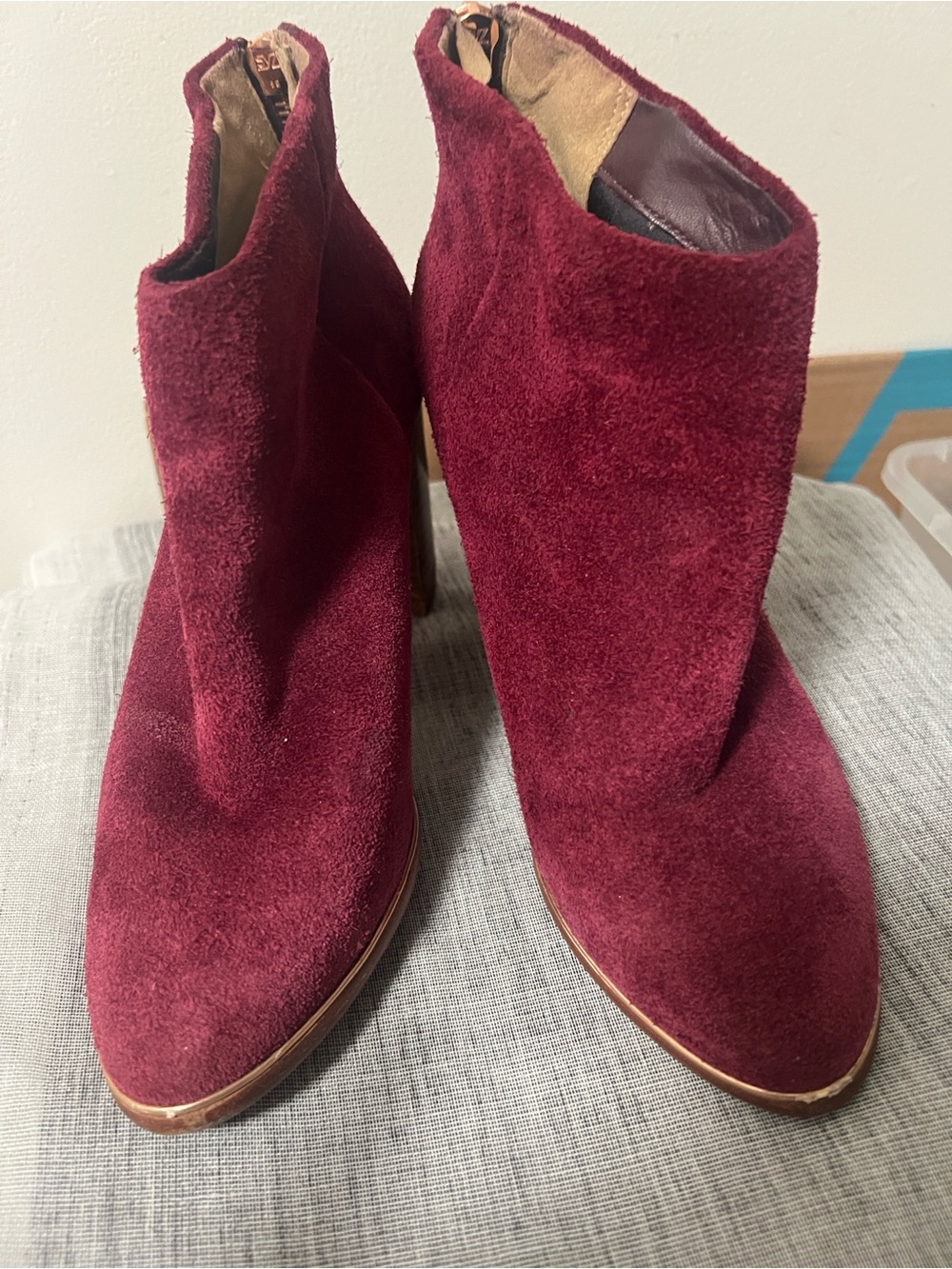 Ted Baker London Lorca 2 Burgundy Suede Block Heel Ankle Boots (36/5.5) EUC